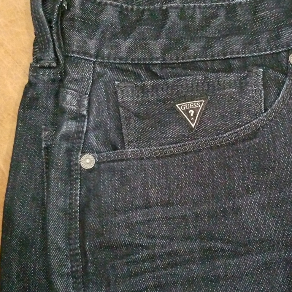 Guess Jeans - Picture 4 of 7